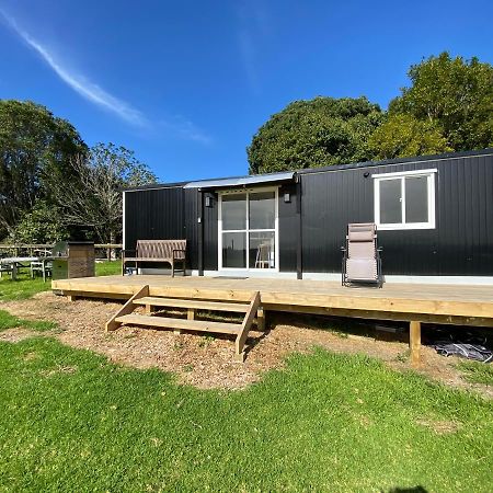 Cosy Cabin To Stay Even Better Than Glamping Pukekohe Eksteriør billede